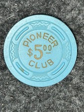 Vtg pioneer club Las Vegas $5 chip Blue 1940’s? picture
