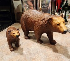 Breyer Brown Grizzly Bear and Cub picture