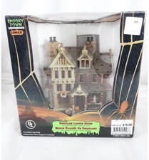 🎃🎃NEW 2004 LEMAX Spooky Town Trick or Treaters Haven Lighted House🎃🎃 picture