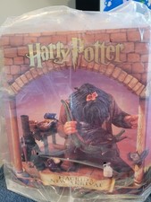 HARRY POTTER HAGRIDS NEW ARRIVAL #2469 LTD EDITION BRAND NEW  LOWER 48  picture