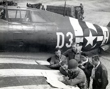 P-47 Fighter-Bomber pilots go over plans 8