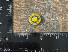 Vintage Smithsonian Institution Washington DC Travel Souvenir Logo Lapel Hat Pin picture