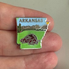 Vintag Arkansas Souvenir Enamel Lapel Pin Razorback Razorbacks Hog Mountains picture