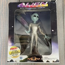 VTG Alien Life Form With Panoramic Display 1995 Shadowbox Collectible NIB Sci Fi picture