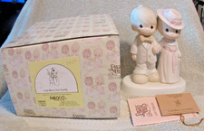 Precious Moments 100501 “God Bless Our Family”  1986 NIB  picture
