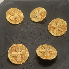 authentic vtg CHANEL 3D gold plated clover 5 buttons stamped on the back picture