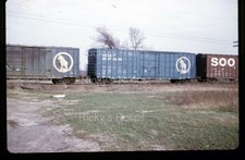 Original Slide GN #319111 Boxcar 1971 Great Northern Action picture