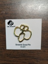 GIRL SCOUTS BROWNIE Pin Scouting Membership Pin Pinback Gold Tone Color NEW  picture