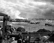 U.S. Forces landing on Normandy during D-Day Invasion WWII 8x10 Photo 463a picture