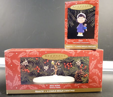 1995 Hallmark Peanuts Ornament Base 