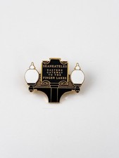 Skaneateles NY Eastern Gateway to Finger Lakes Lamp Post Pin Pinback B1 picture
