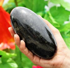 150MM Black Nuummite Stone Sorcerer’s Stone Healing Power Metaphysical Lingam picture