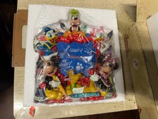 Disney Parks Fab 6  Mickey Mouse and Friends Painting Frame New in the Box picture