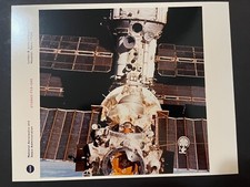 Vintage JSC NASA Kodak Photo Red Serial STS063-712-048 Mir Space Station picture