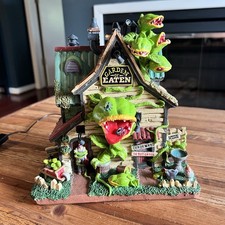 Lemax Spooky Town  “Garden of Eaten” Halloween Village Retired - UNTESTED picture