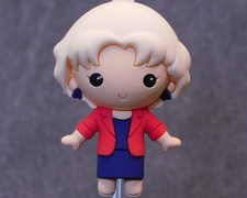 Golden Girls NEW * Magenta Coat Rose Clip * Blind Bag Series 8 Key Monogram picture