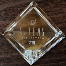 Rare Gearbox Software Aliens: Infestation 2011 Crystal Award Paperweight picture