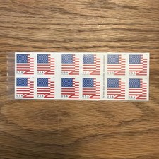 2018 USPS SHEET OF 20 - FIRST CLASS LETTER STAMPS U.S. FLAGS picture