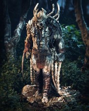 Predator King statue Model Kit Unpainted/Unassembled picture