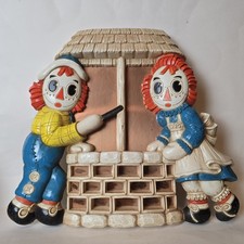 Vintage 1977 Raggedy Ann Andy Wishing Well Wall Plaque Creepy Haunted Halloween picture