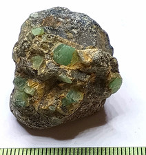 200 ct Colombian Emerald Rough Crystal Mineral Display Specimen picture