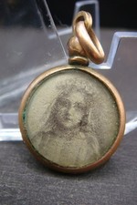 RARE ANTIQUE ST THERESE LISIEUX CHILDHOOD COMMUNION DOUBLE GLASS PHOTO LOCKET picture