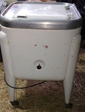 1956 March Built Vintage Maytag square-tub wringer washing machine, the E2L  wor picture