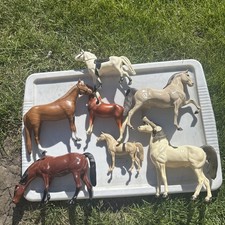 Lot Of  7 Vintage Hartland Plastic Toy Horses Collection picture