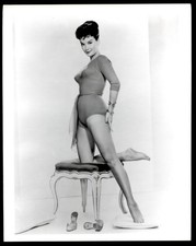 Vintage SEXY ACTRESS JOYCE TAYLOR Studio Photo 1950s WE COMBINE SHIPPING picture