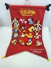 Vintage 2001 Kellogg’s Walt Disney World 16 Mini Bean Plush Set Display Banner picture