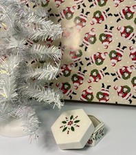 Vintage 1986 Royal Doulton Porcelain Holly Trinket Box & Mini Vase Set picture
