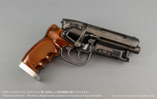 Presale Blade Runner 2049 Deckard's Blaster Plastic Model Kit Japan NEW picture