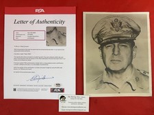 Original WW2 US General Douglas McArthur Signed Portrait PSA Certified picture