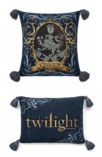 Official Twilight Cullen Family Crest Pillow Y2K NECA NWT New Rare picture