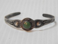 VINTAGE NAVAJO INDIAN FRED HARVEY STERLING SILVER SMALL WRIST SIZE BRACELET picture
