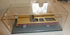 Neo Scale Models 44795 Chrysler Town & Country resin 1/43 scale model car picture