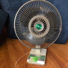 Vtg 1970's Green Lasco Sears Tilting Atomic logo Oscillating Fan Works 3 Speed picture