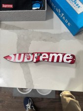 Benchmade Supreme Bugout red pocket knife picture