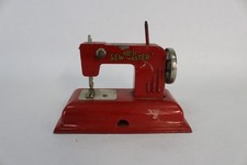 Vintage KAYanEE Sew Master Toy Sewing Machine Red Metal Germany US Zone 1940s picture