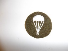e1709 WW2 British Army Airborne Qualified Parachute Jump round R21B4 picture