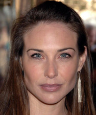 Claire Forlani in an 8