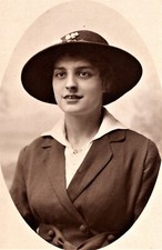 PRETTY WOMAN : DRESSED FOR SUCCESS : OVAL : RPPC picture