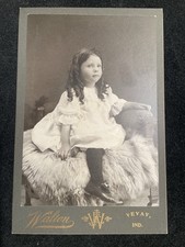 PRETTY YOUNG GIRL VICTORIAN CABINET CARD VEVAY, INDIANA picture