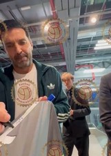 Juventus - Original Gianluigi Buffon Jersey Autographed with Video Proof picture